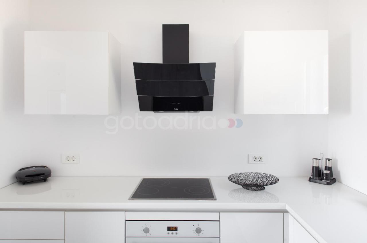 Luxury Apartment Sofia -Free Beach Parking Μακάρσκα Εξωτερικό φωτογραφία